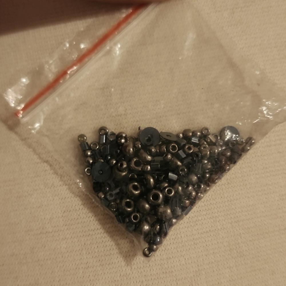 Beaded Mesh column gown by Pisarro Nights size 4 - Picture 6 of 6